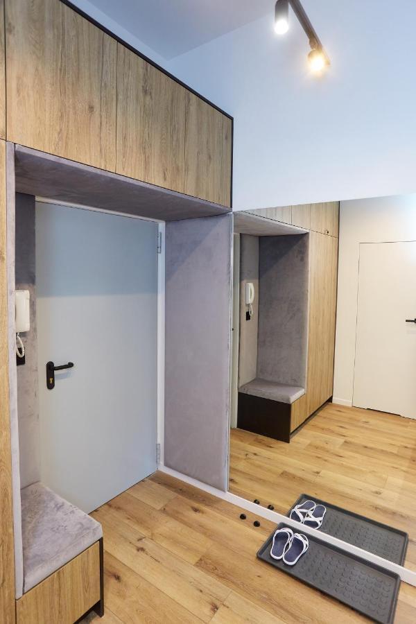 Apartament "Powoli" Z Darmowym Parkingiem คาร์ปัตซ์ ภายนอก รูปภาพ